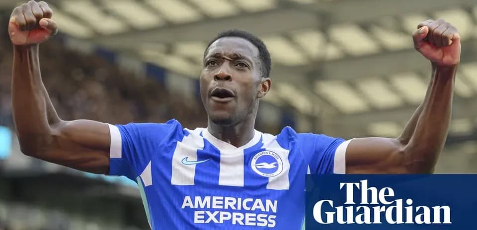 Jugador de Brighton celebrando un gol con entusiasmo
