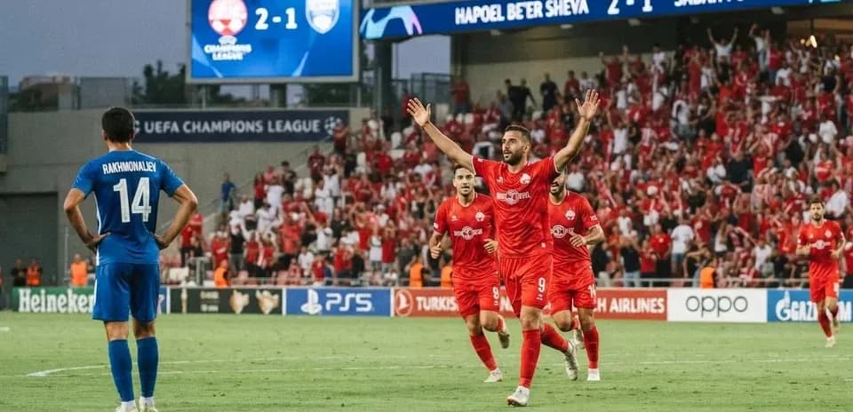 Gol de Hapoel Beer Sheva contra Sabah FC