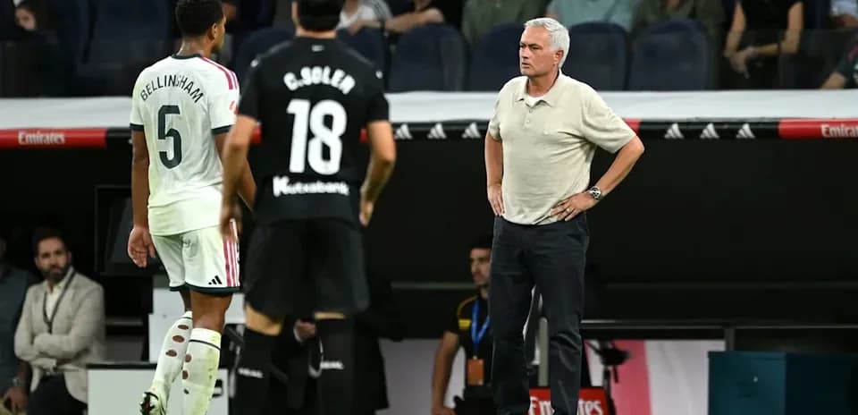 Bellingham and Soler during match with Mourinho observing