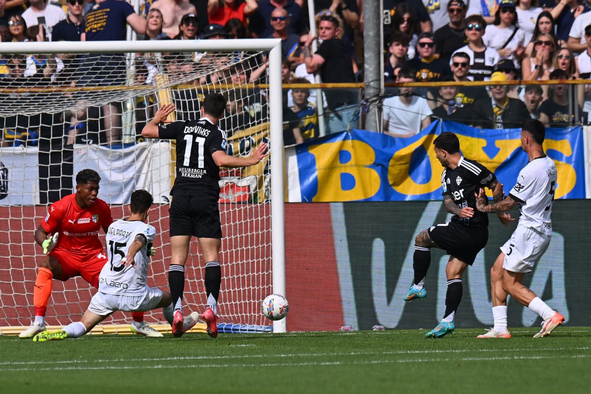 Gol de Parma en partido contra Como
