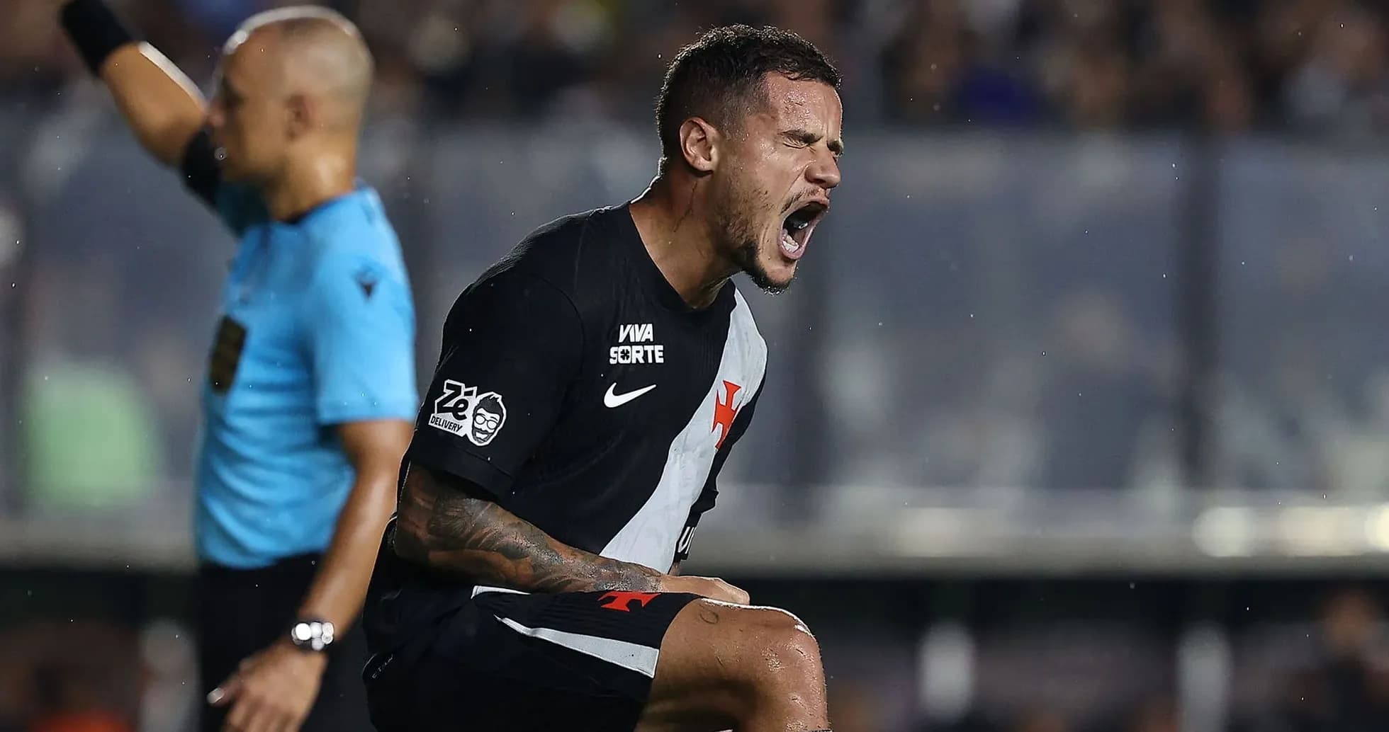 Jugador de Vasco da Gama celebrando una acción en el partido