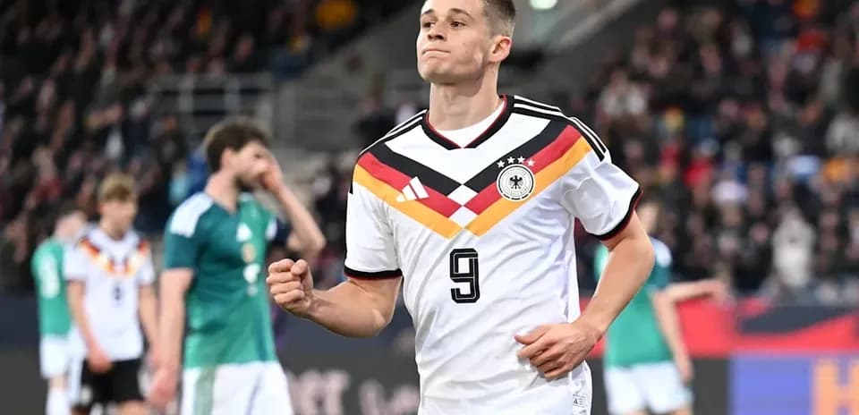 Jugador de Alemania celebrando un gol durante el partido