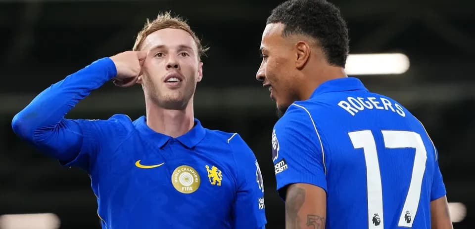 Jugadores de Chelsea celebrando un gol durante partido