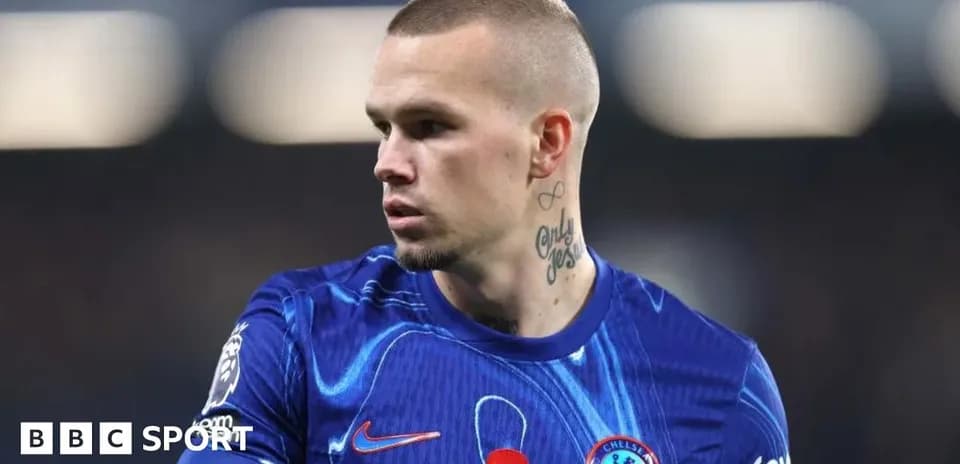 Jugador de Chelsea en acción durante un partido