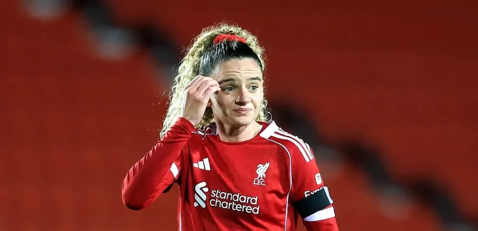 Jugadora de Liverpool en el campo durante el partido