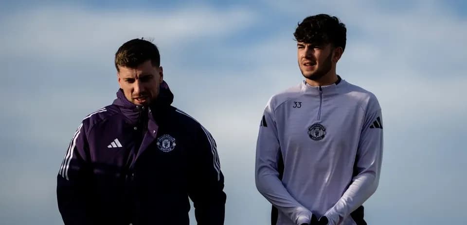 Dos jugadores de Manchester United en entrenamiento