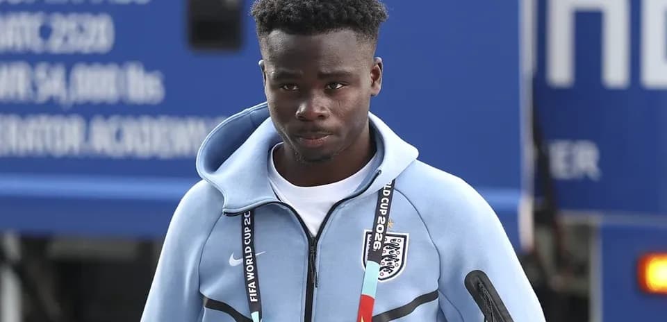 Jugador de Inglaterra llegando al evento deportivo