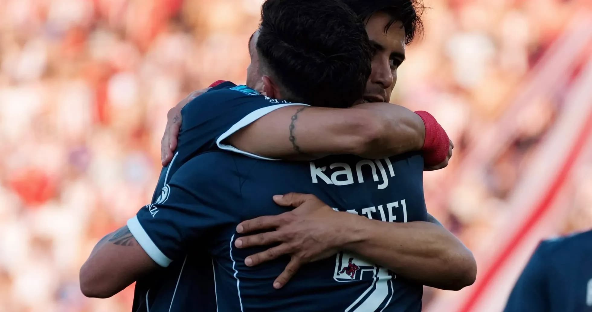 Jugadores de Unión celebrando un gol