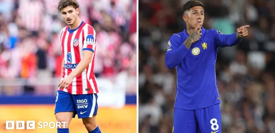 Dos jugadores de fútbol en acción durante partidos