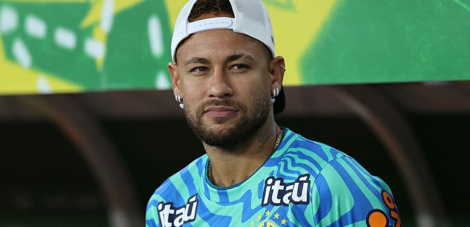 Jugador brasileño en la banca de suplentes