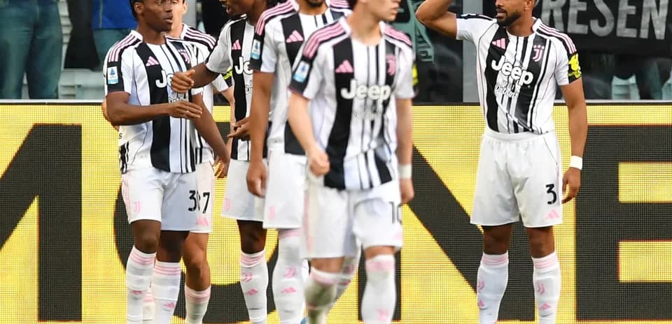 Jugadores de Juventus celebrando un gol