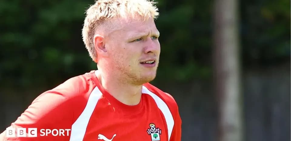 Jugador de Southampton entrenando en campo