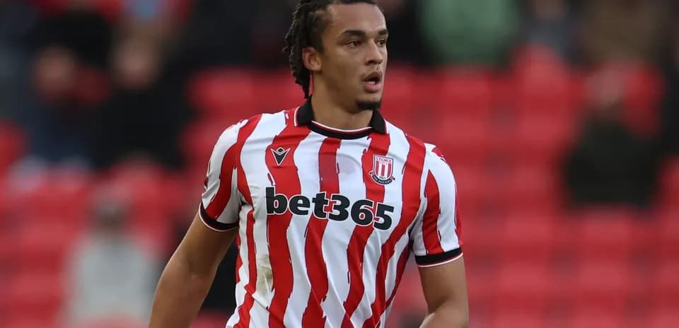 Jugador de Stoke City en acción durante un partido