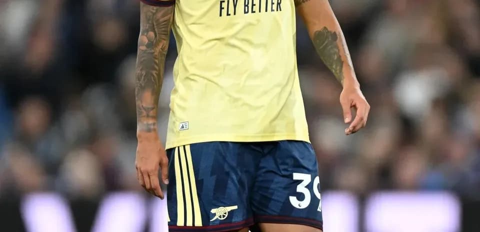Jugador de Arsenal en el campo durante el partido