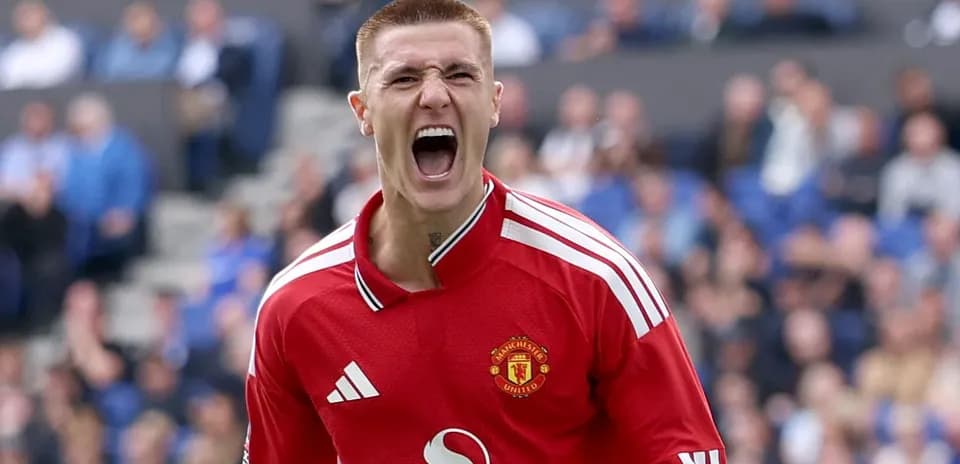 Jugador de Manchester United celebrando un gol