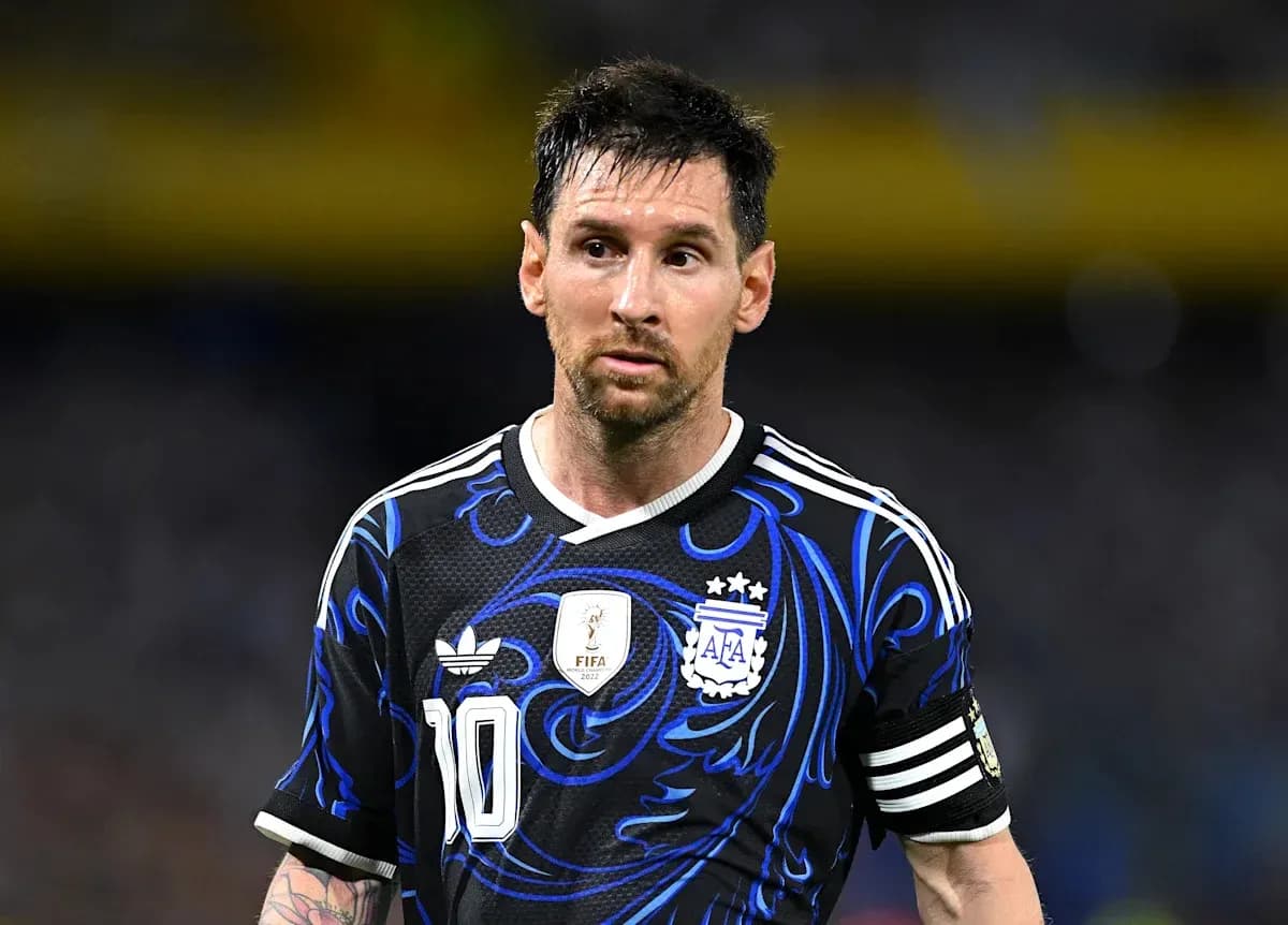 Lionel Messi en camiseta de Argentina durante partido