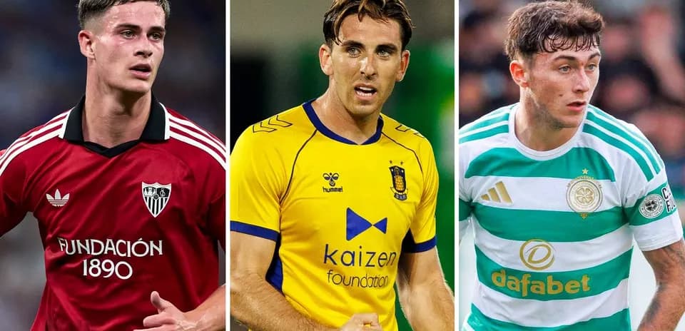 Tres jugadores de fútbol en diferentes camisetas