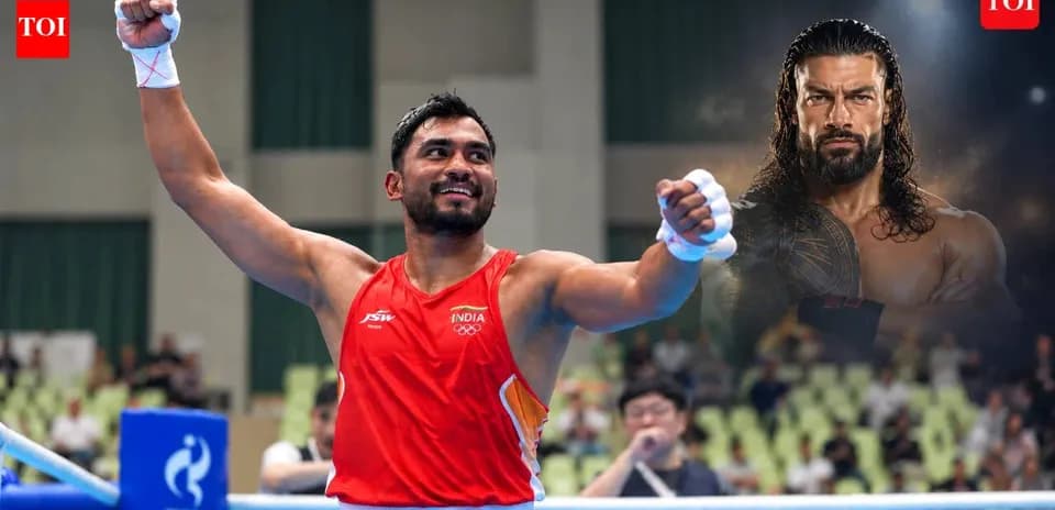 Boxeador celebrando victoria en el ring