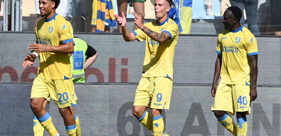 Jugadores de Frosinone celebrando un gol