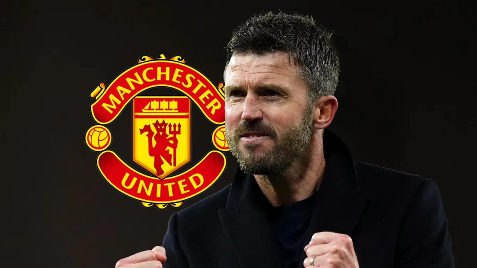 Entrenador de Manchester United celebrando con puños cerrados