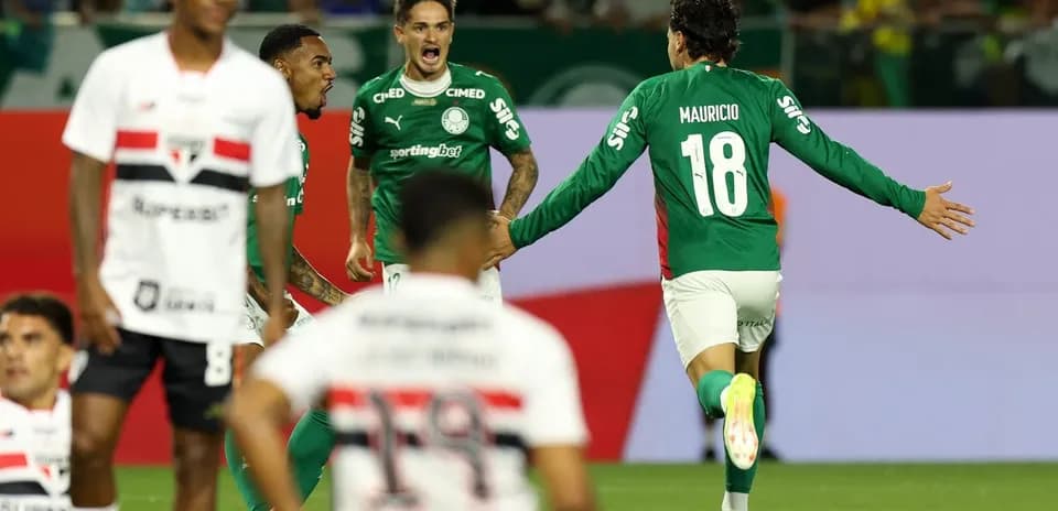 Jugadores de Palmeiras celebrando un gol