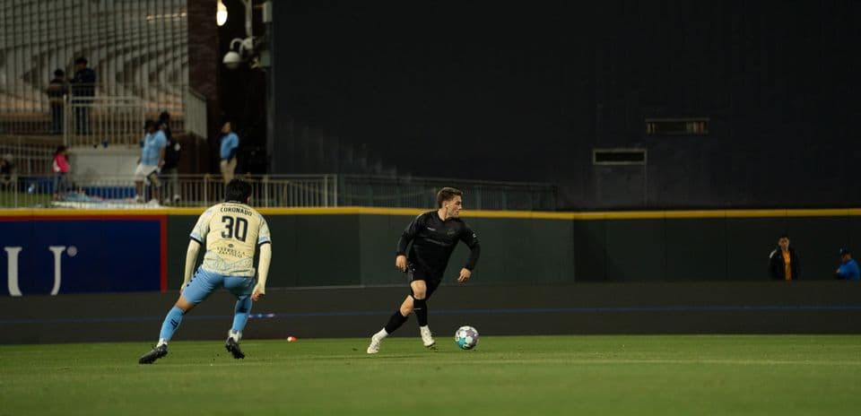 Jugador de El Paso Locomotive en acción