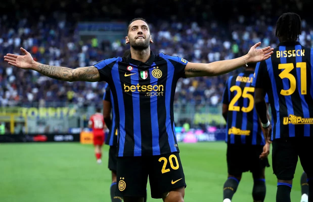 Jugador de Inter celebrando un gol en el partido