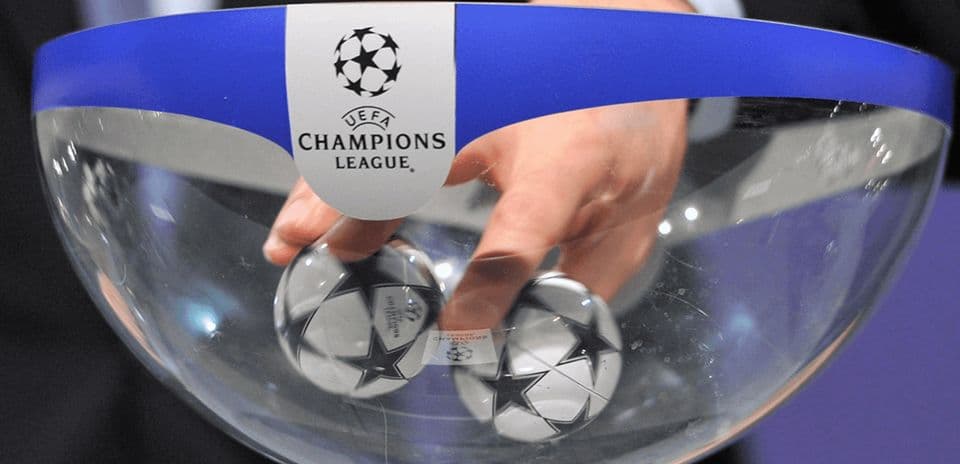 Sorteo de la UEFA Champions League con bolas