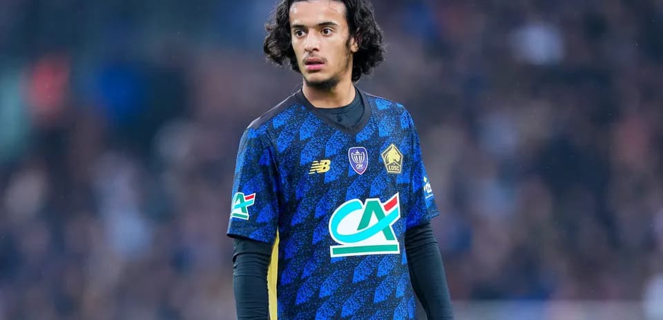Jugador de Lille OSC en acción durante un partido
