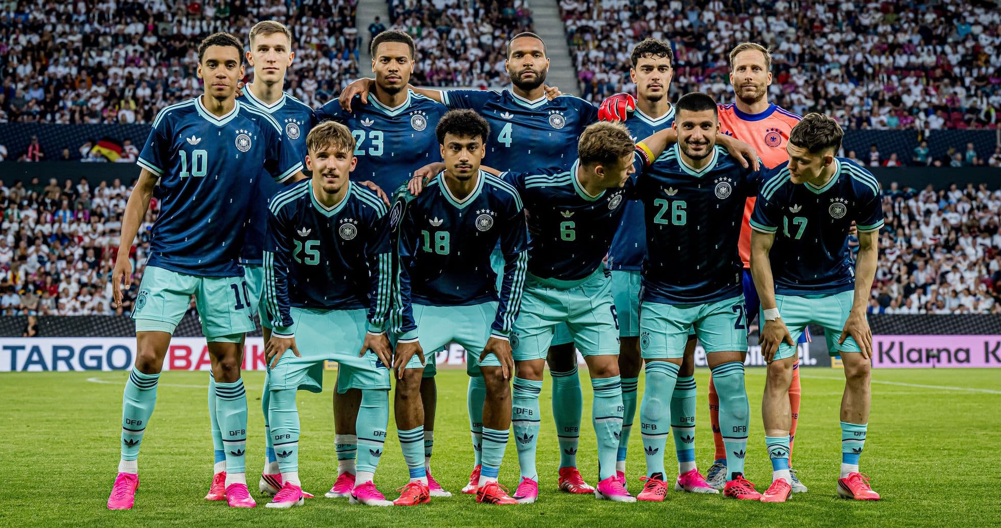 Equipo de Alemania posando antes del partido