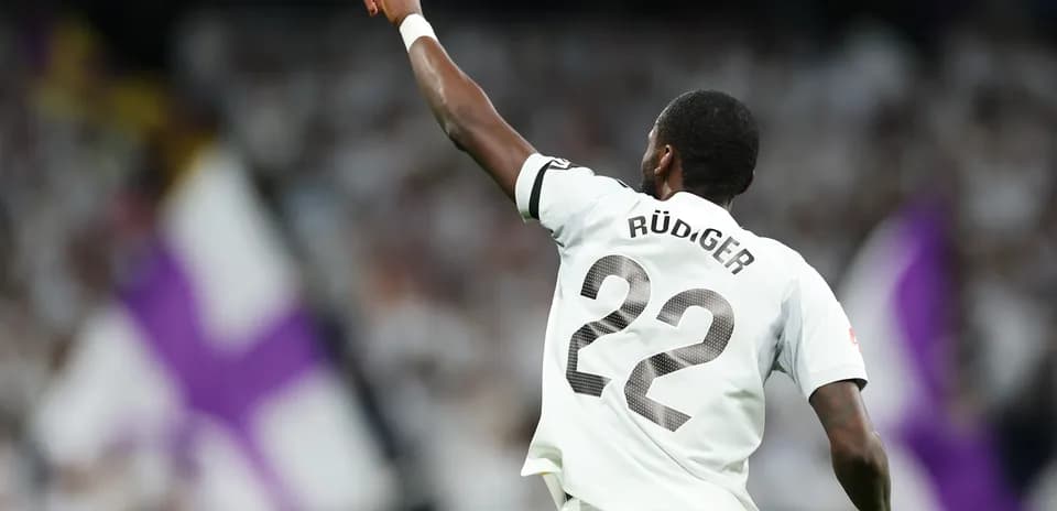 Rüdiger celebrando un gol en el partido