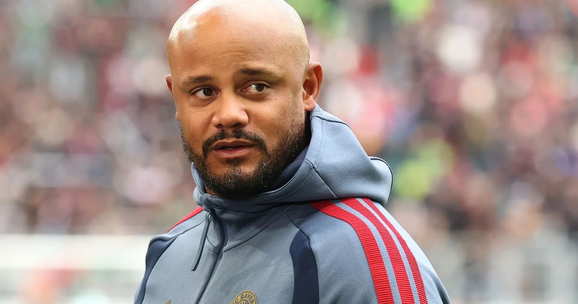 Entrenador de FC Bayern en el banquillo