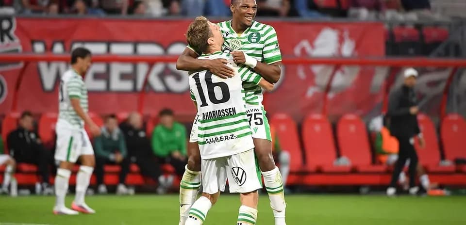 Jugadores de Ferencvarosi TC celebrando un gol