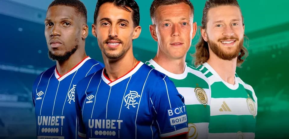 Jugadores de Rangers y Celtic en uniforme de equipo