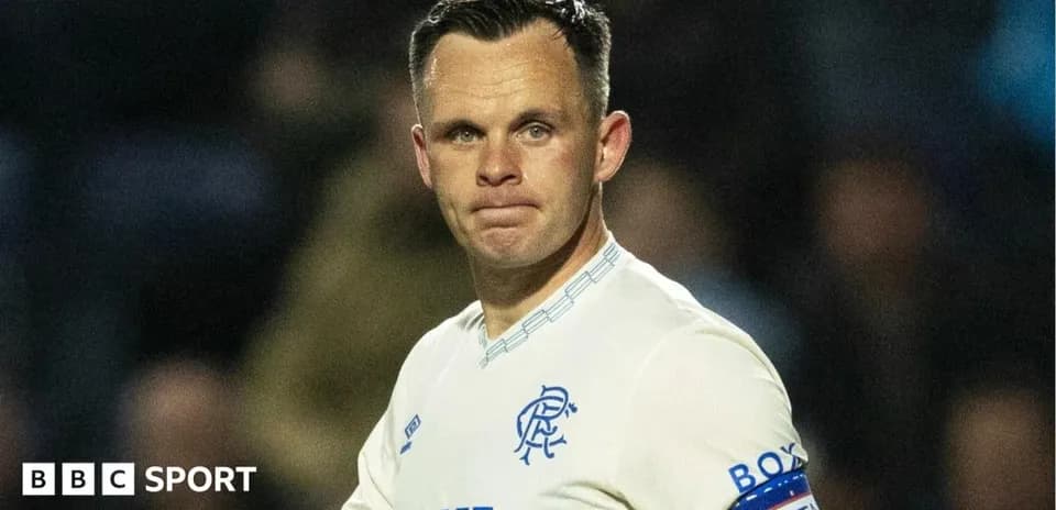 Jugador de Rangers con el brazalete de capitán
