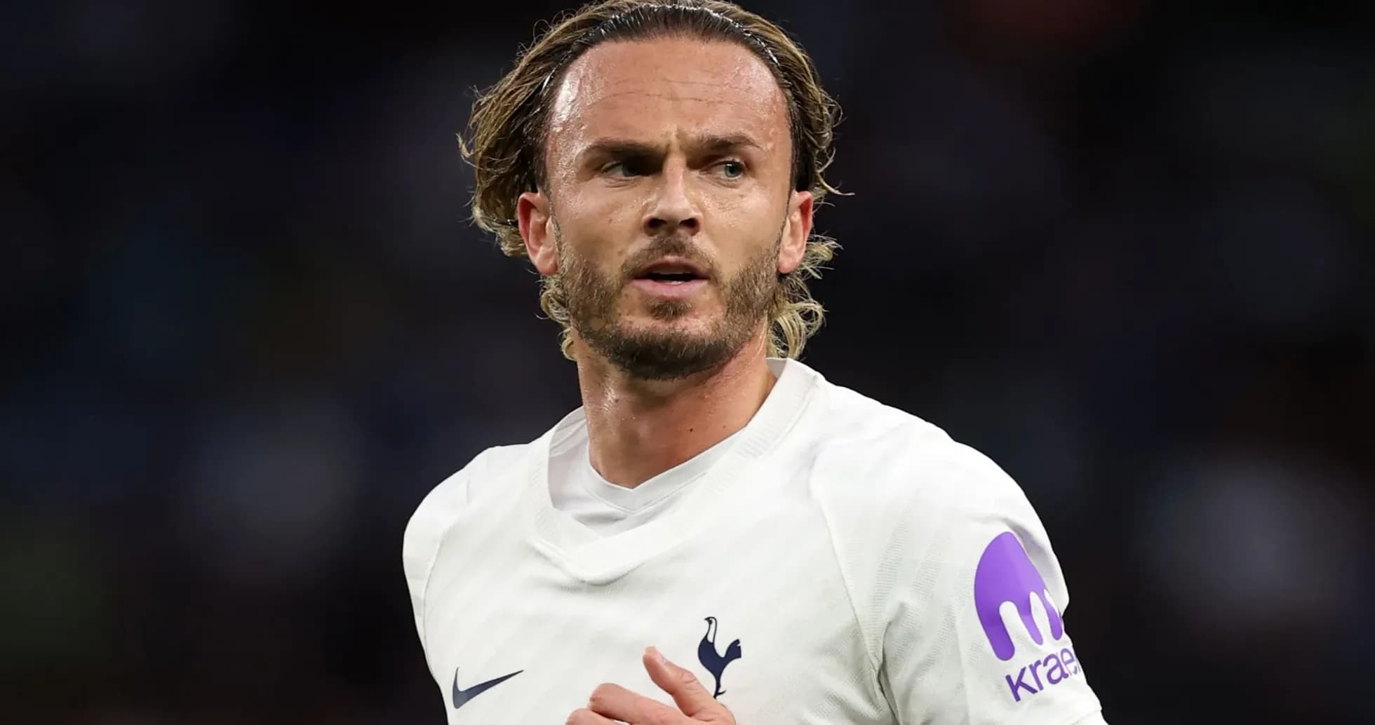 Jugador de Tottenham en acción durante el partido