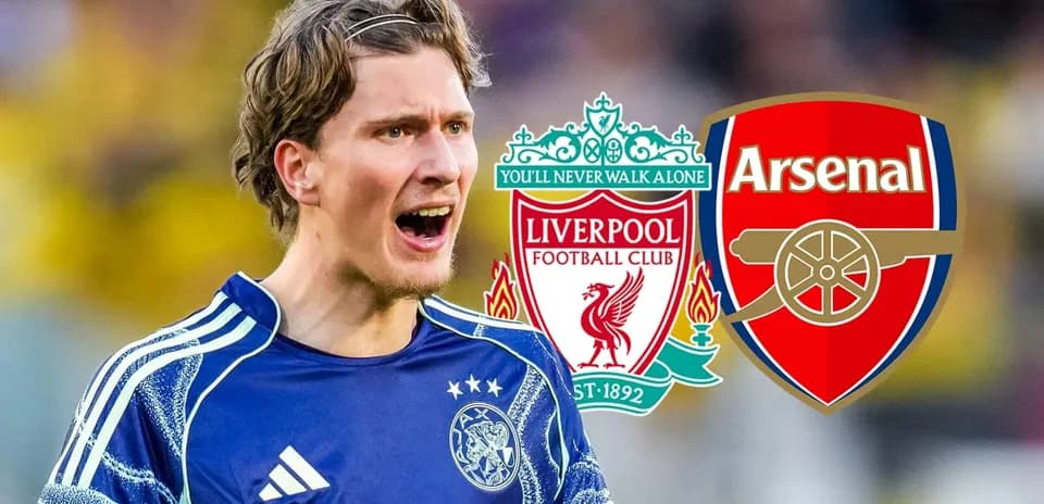 Portero celebrando con logotipos de Liverpool y Arsenal