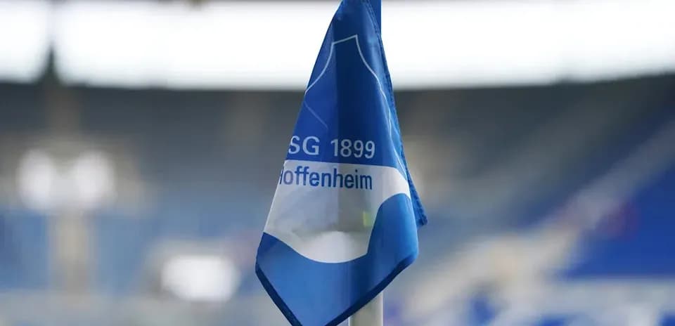 Esquina con bandera del TSG 1899 Hoffenheim