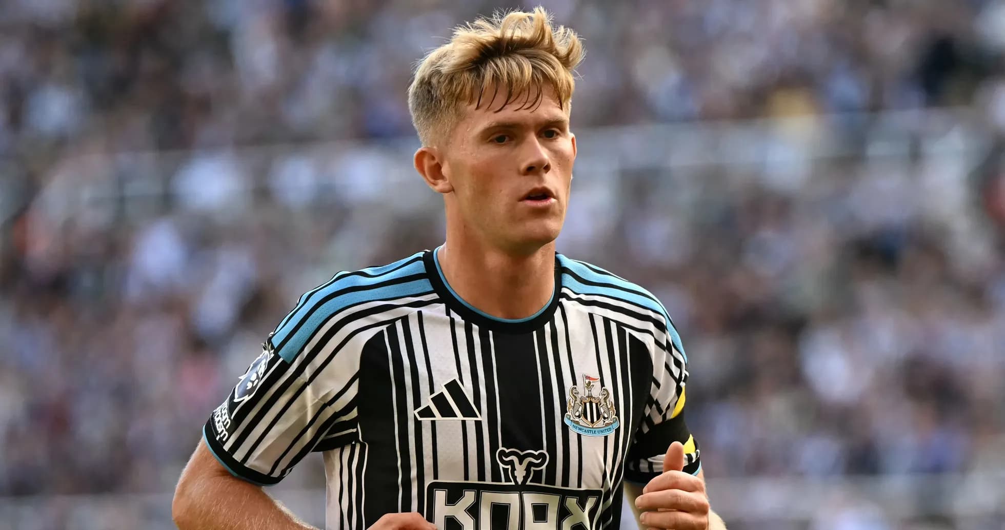 Jugador de Newcastle United en el campo de juego