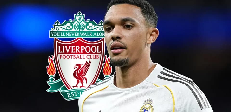 Jugador con camiseta del Real Madrid y logo de Liverpool