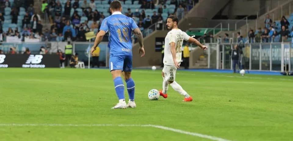 Jugador de Corinthians en acción durante el partido
