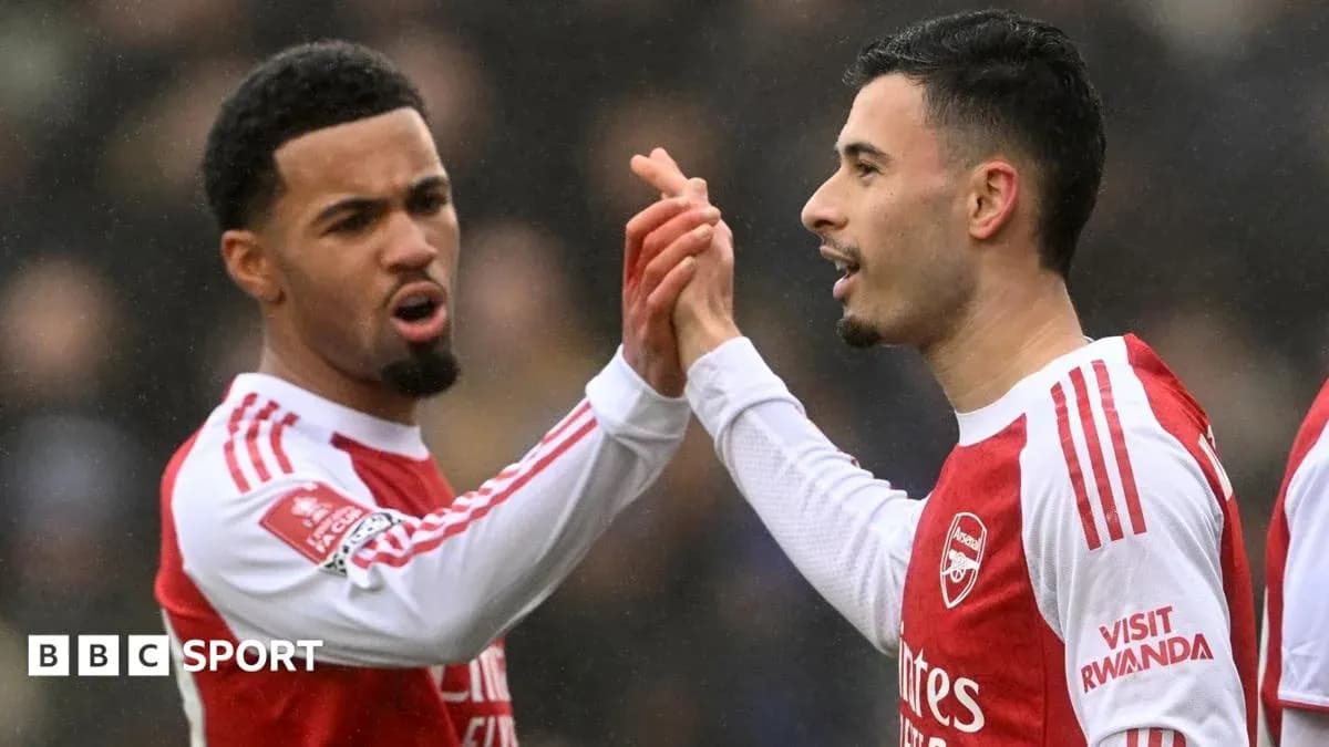 Jugadores de Arsenal celebrando un gol durante el partido