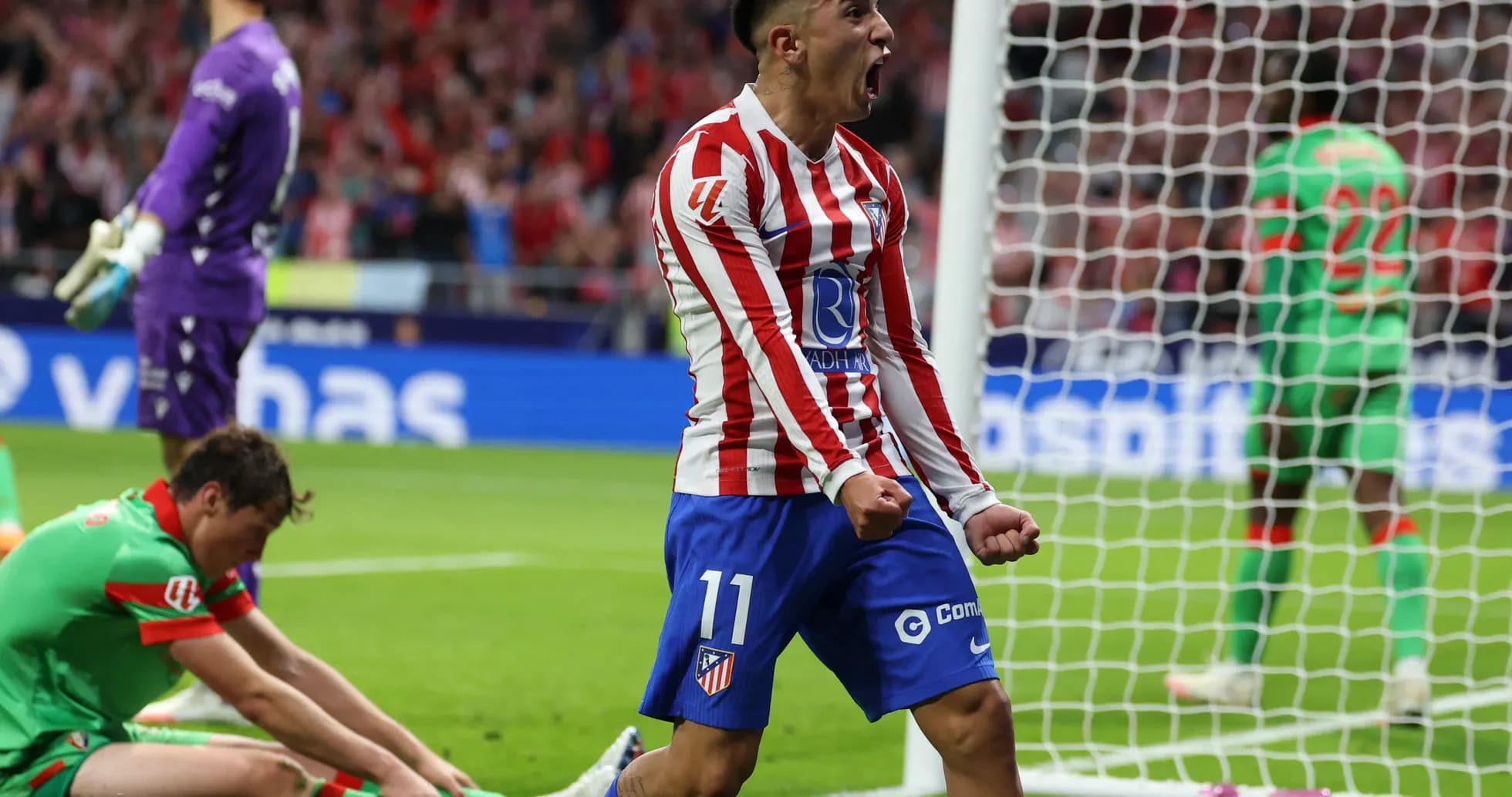 Jugador de Atlético de Madrid celebra un gol