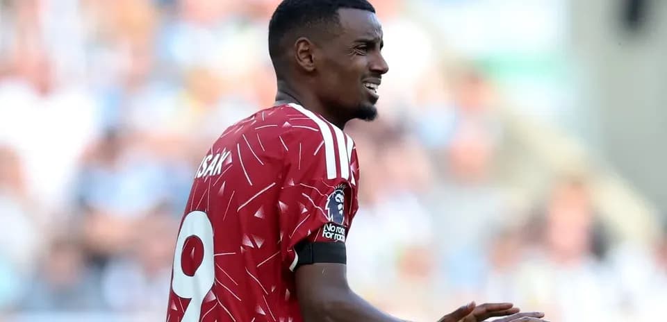 Jugador de fútbol en acción durante el partido