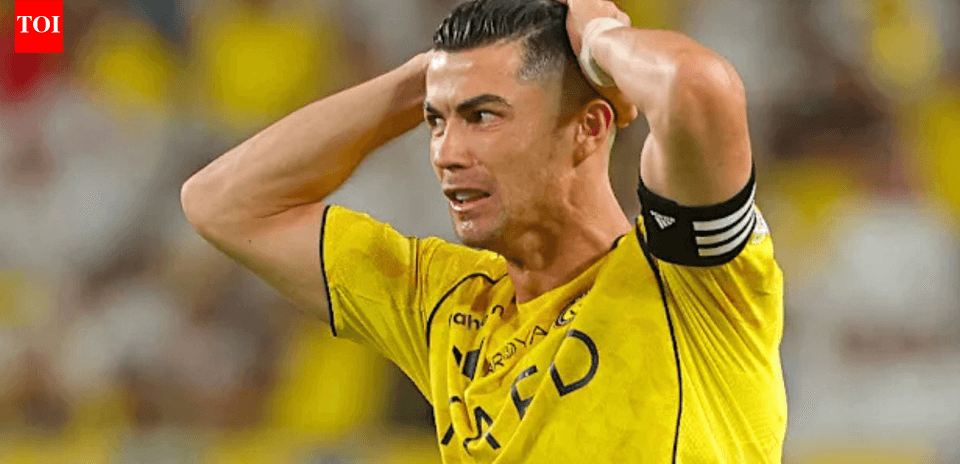 Jugador sosteniendo la cabeza en señal de frustración