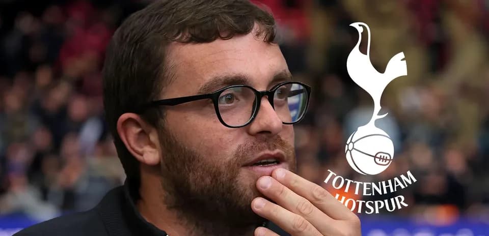 Hombre con gafas durante un partido de fútbol