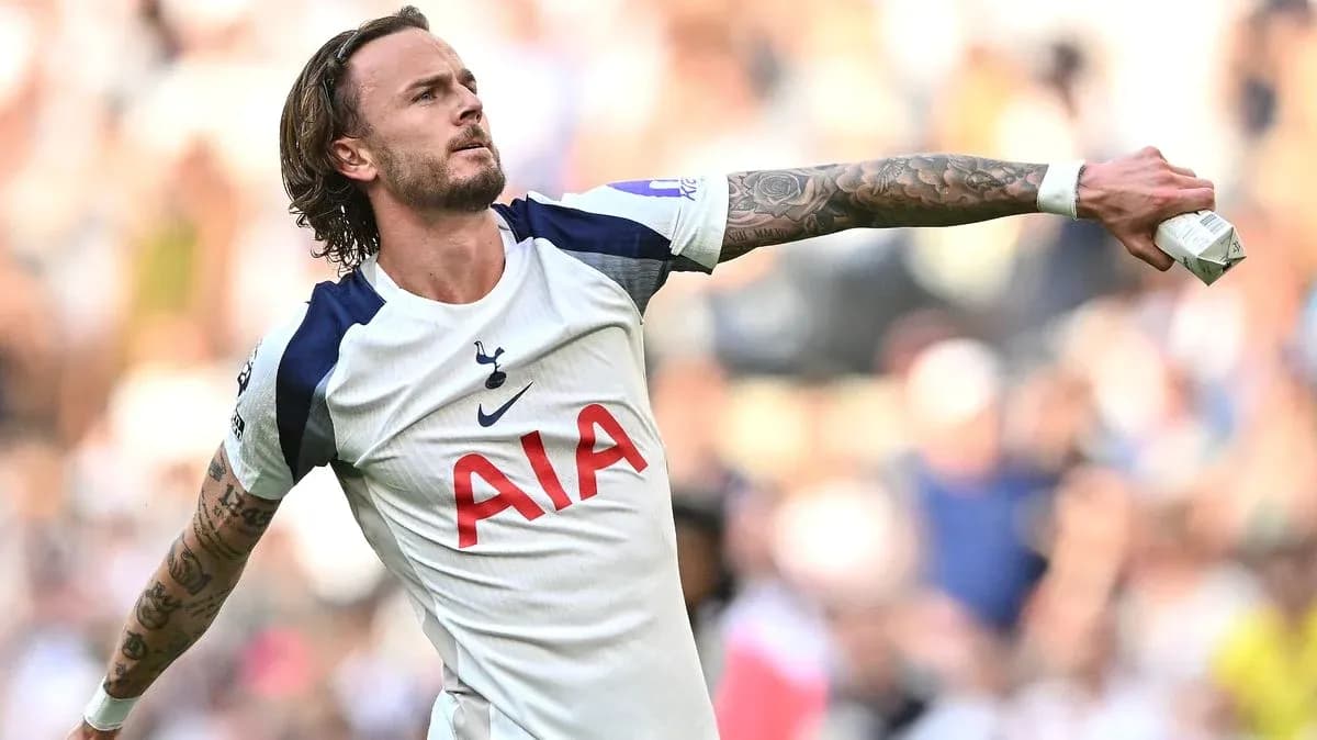 Jugador de Tottenham celebrando un gol en el campo
