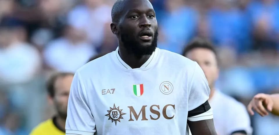 Jugador de Napoli en acción durante un partido