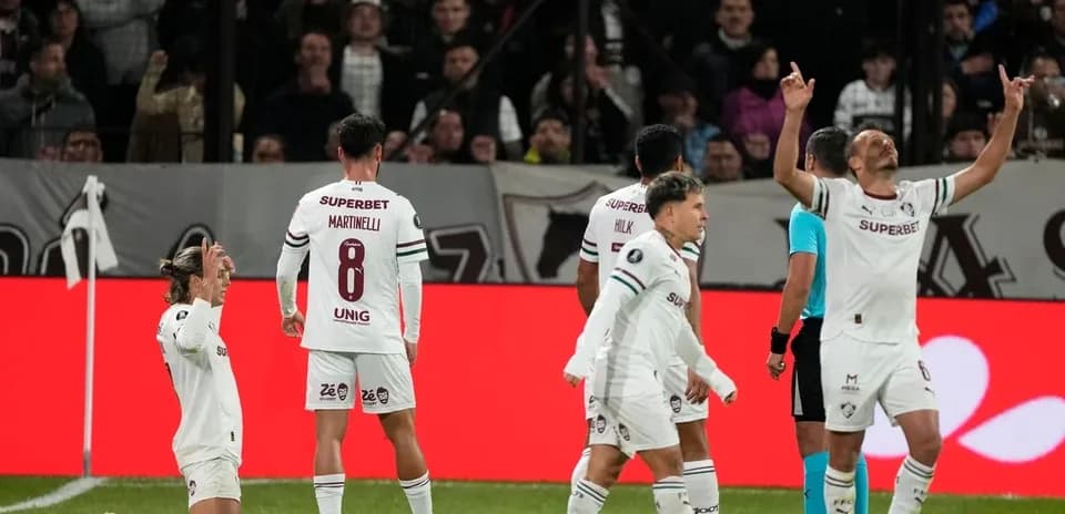 Jugadores de Fluminense celebrando en el partido