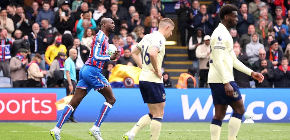 Jugadores de Crystal Palace celebrando un gol